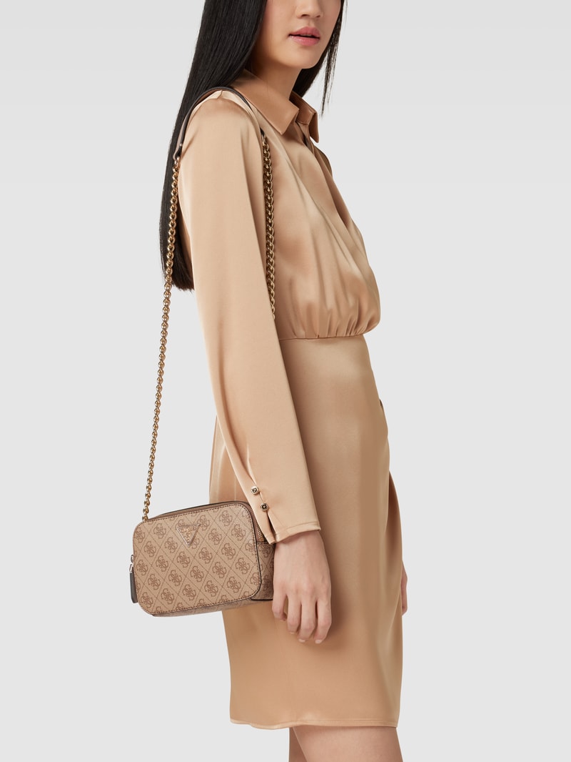 Camera Bag mit Label-Applikation Modell 'NOELLE' in hellbraun