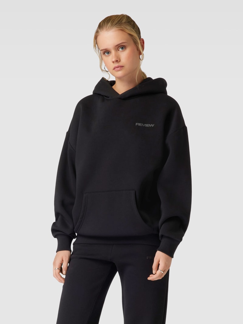 Hoodie mit Label-Print in schwarz