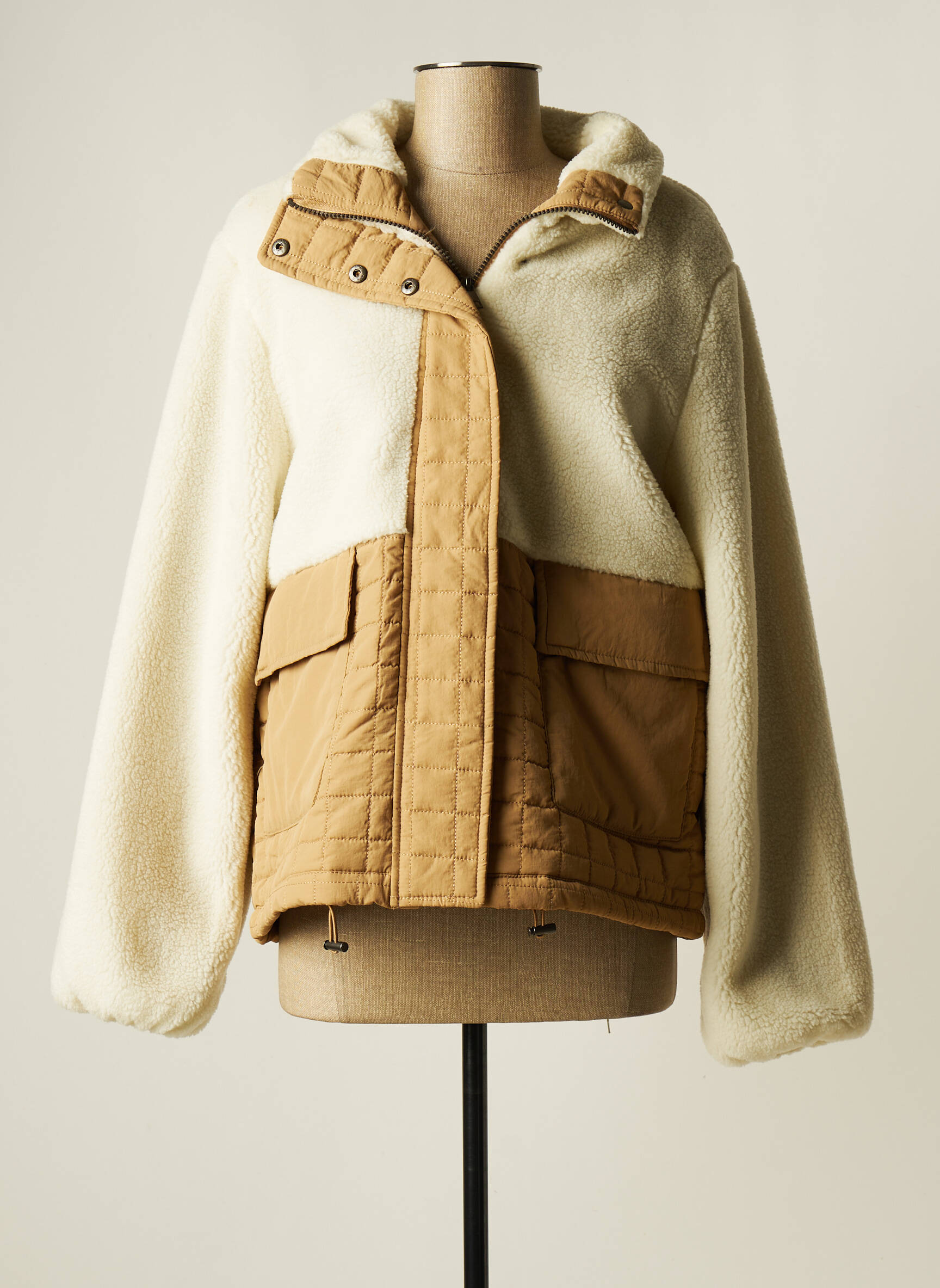 B Young Doudounes Femme couleur beige