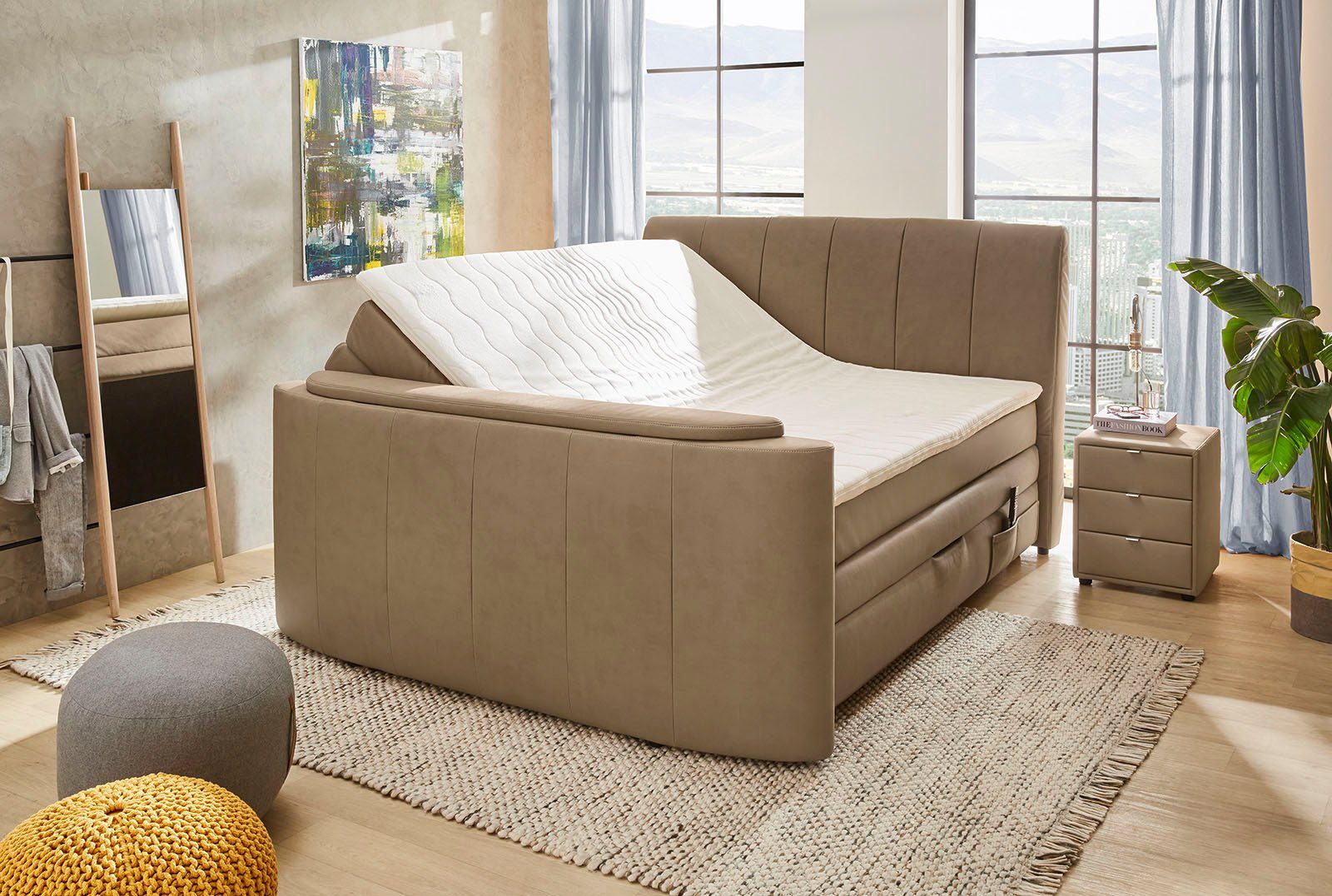 Jockenhöfer Gruppe Boxspringbett Bel Air, mit versenkbarem TV-Lift und Fernbedienung, Bettkasten/Stauraum