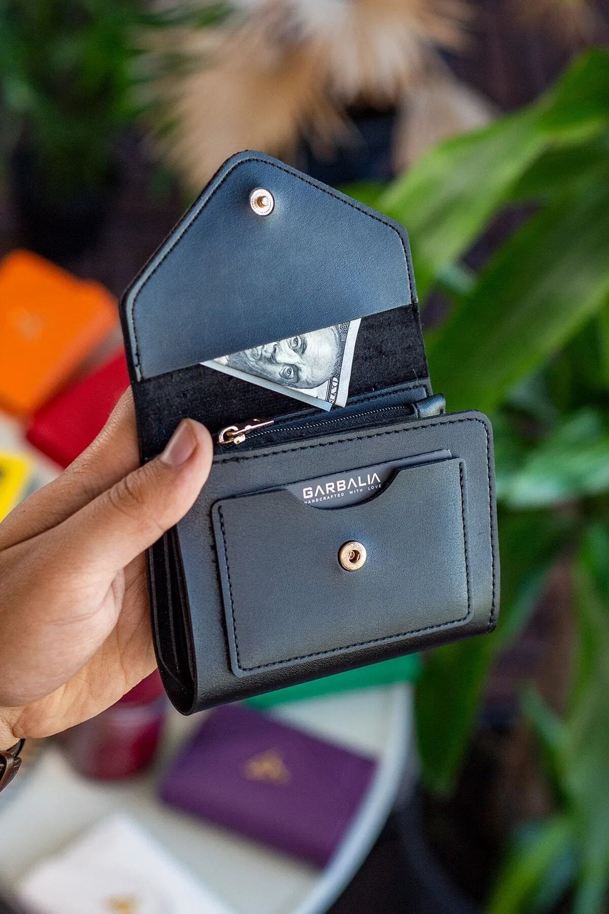 Garbalia  Columbia Mini-Damenbrieftasche aus veganem Leder in Schwarz mit Münzfach und losem Kartenhalter