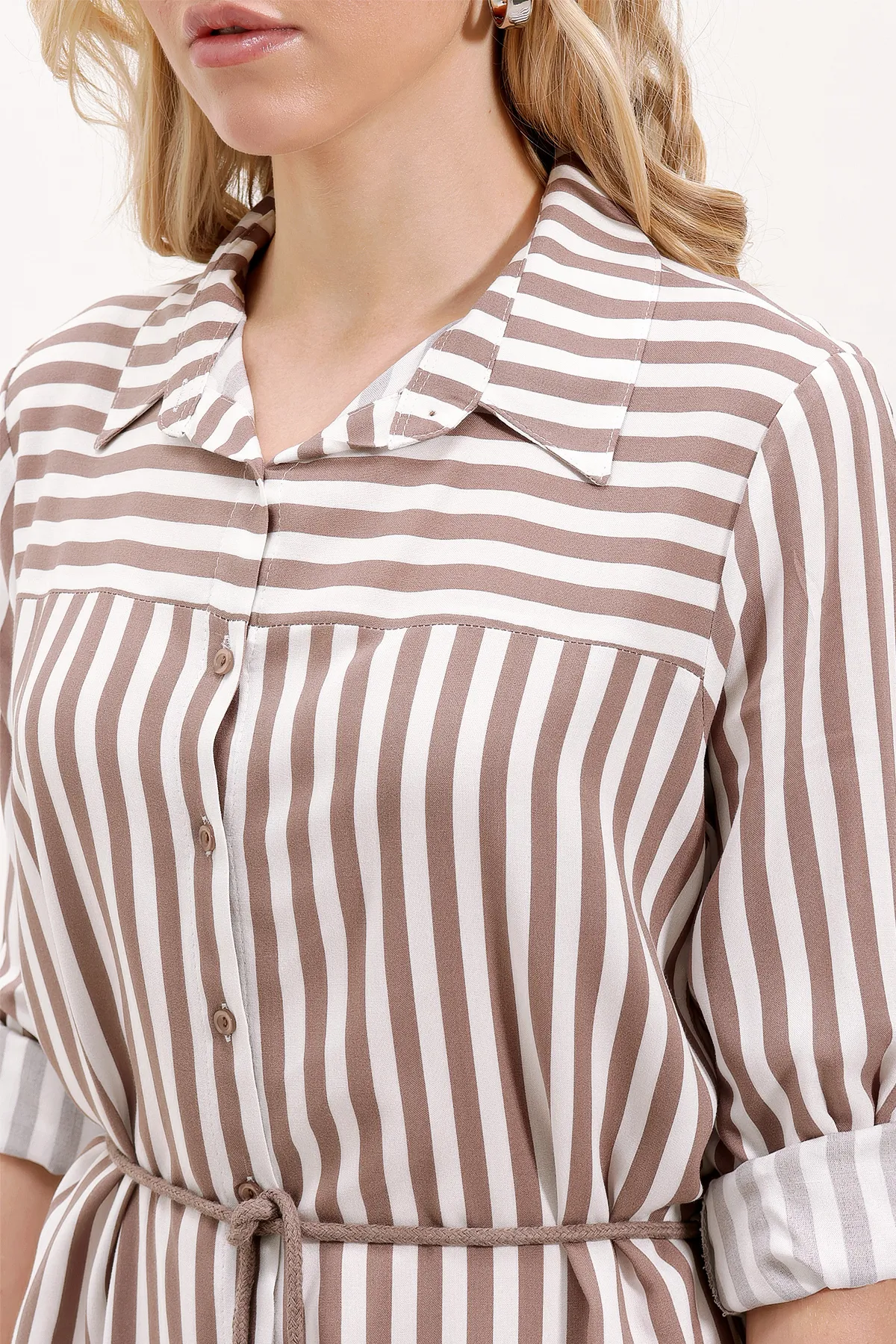 Bigdart  5629 Gestreiftes Kleid mit Gürtel - Nerz
