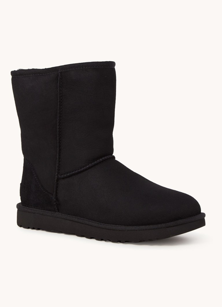 UGG Classic II κοντές σουέτ μπότες