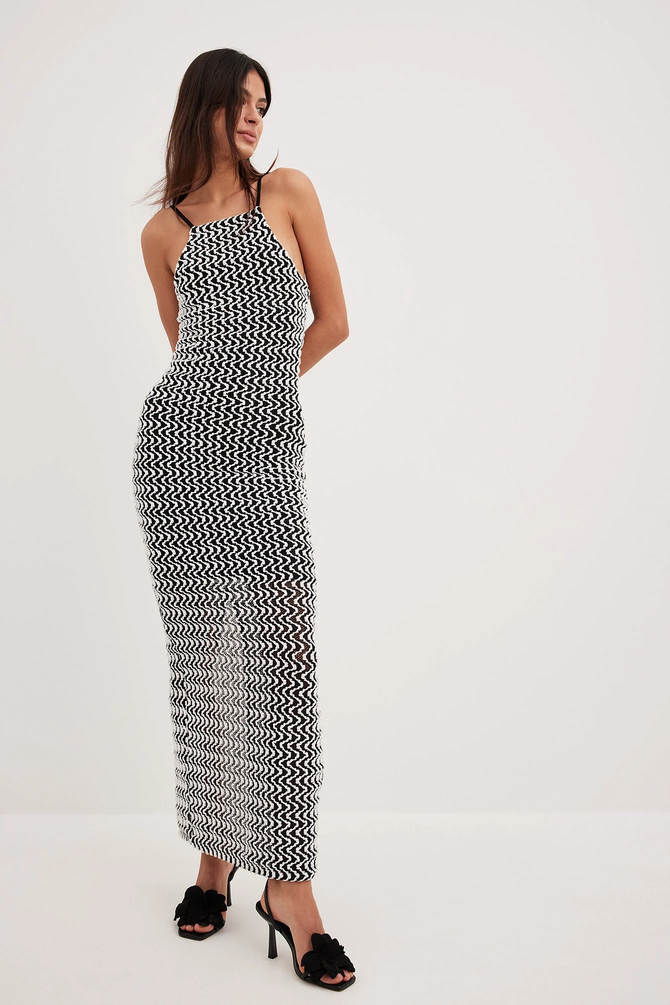 Maxikleid mit strukturiertem Schlitz