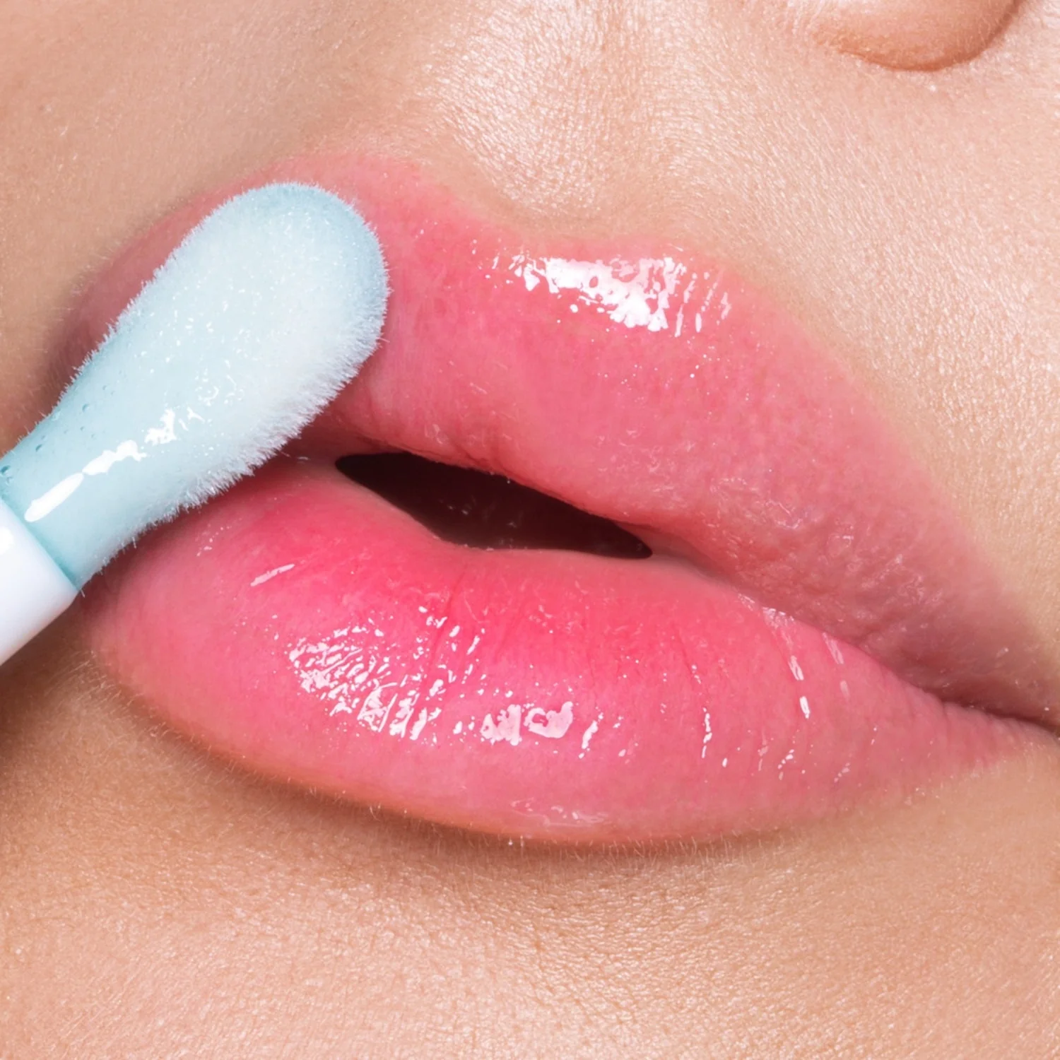 Lips PURE BEAUTY ŠŤAVNATÝ OLEJ NA PERY - Lesk