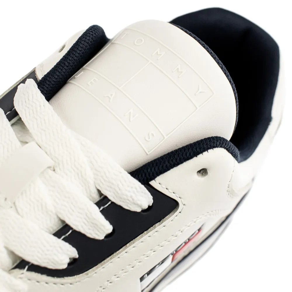 Tommy Hilfiger Logo Execution Basket EM0EM01379-0G1 / weiss