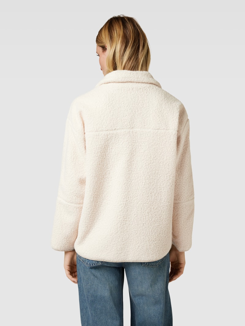 Fleecejacke mit Stehkragen und seitlichen Eingrifftaschen in taupe