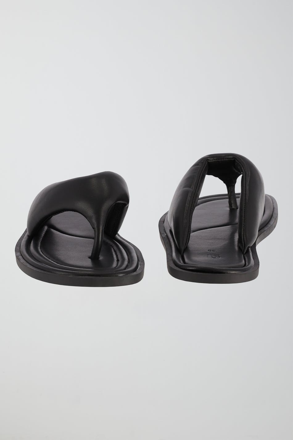 Flip flop sandals