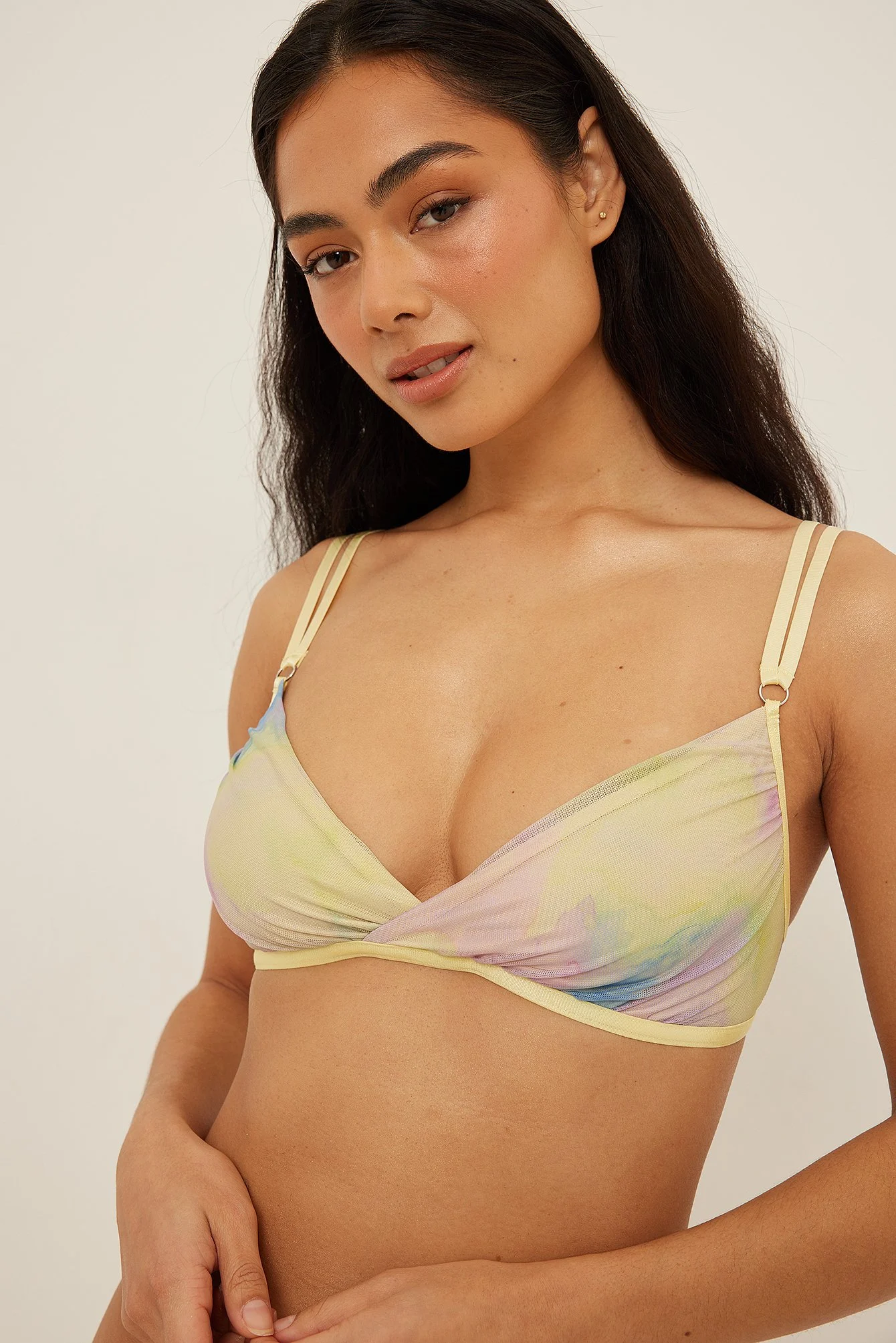 Gerafftes Mesh-Triangel-Oberteil