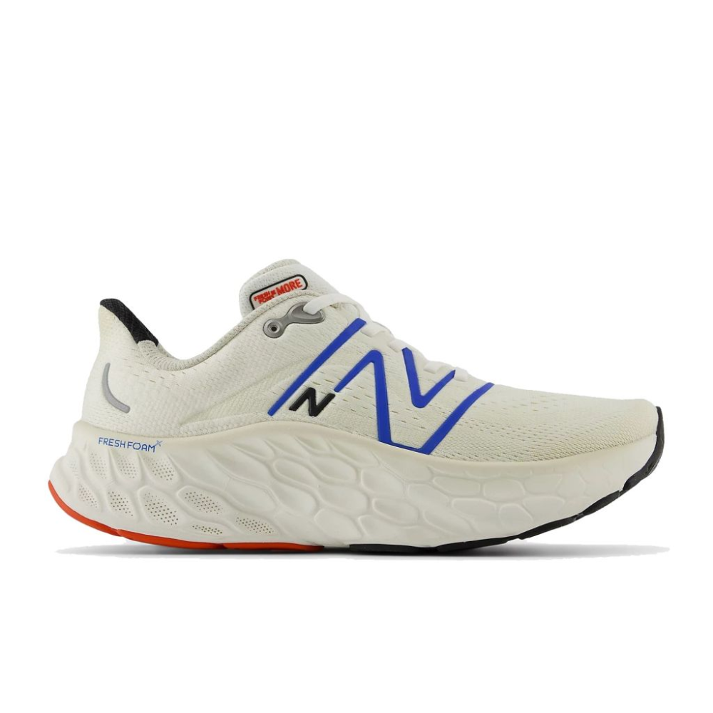 New Balance Fresh Foam X More V4 MMORCE4-D / weiss