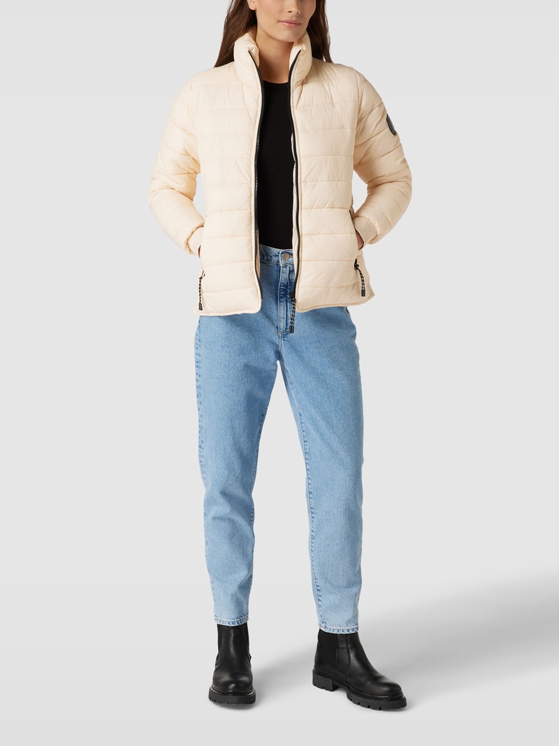 Steppjacke mit Label-Patch Modell 'KALira' in sand