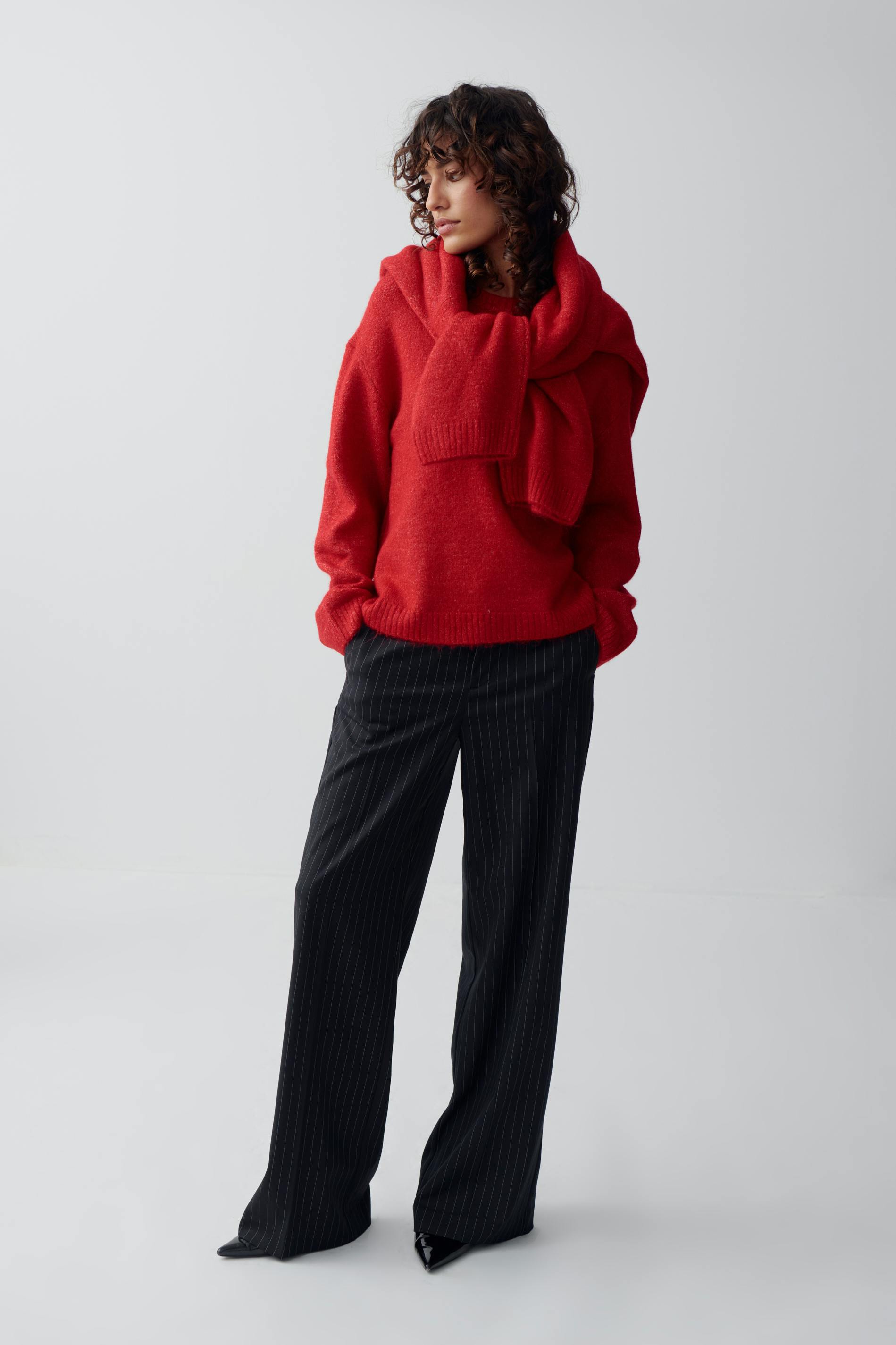 Crew neck knitted sweater
