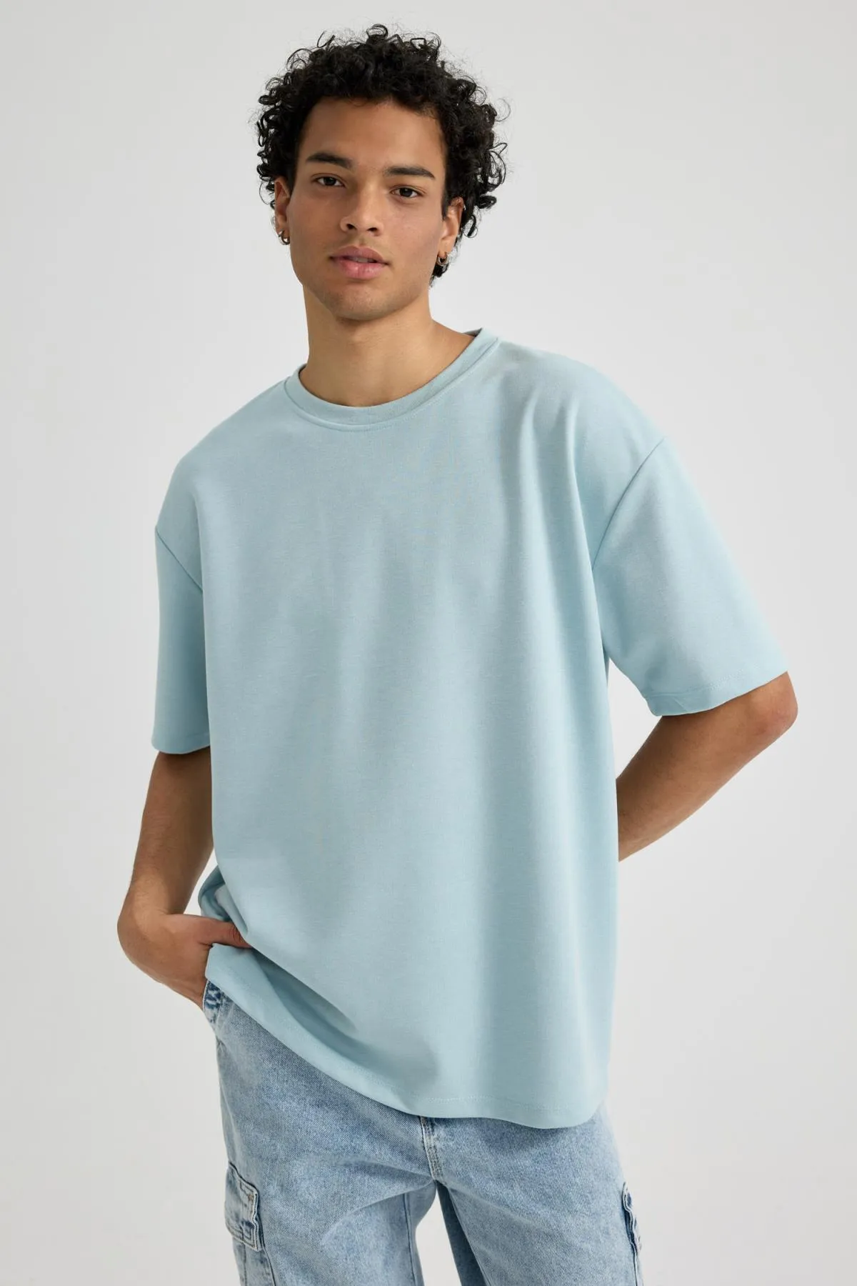 DeFacto  T-Shirt mit Rundhalsausschnitt in Oversize-Passform