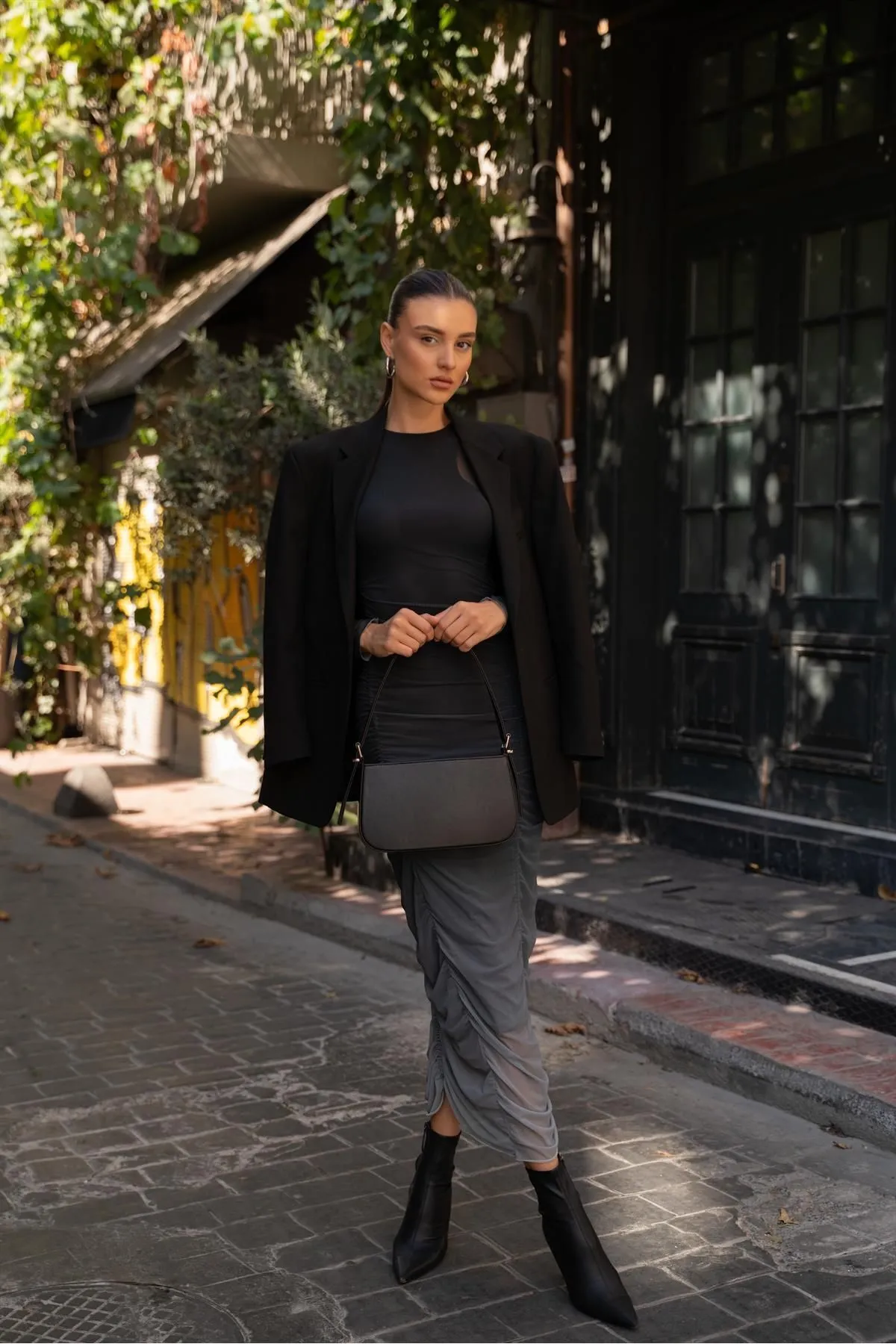 Madamra  Schwarze Baguette-Tasche für Damen mit Gürtelriemen