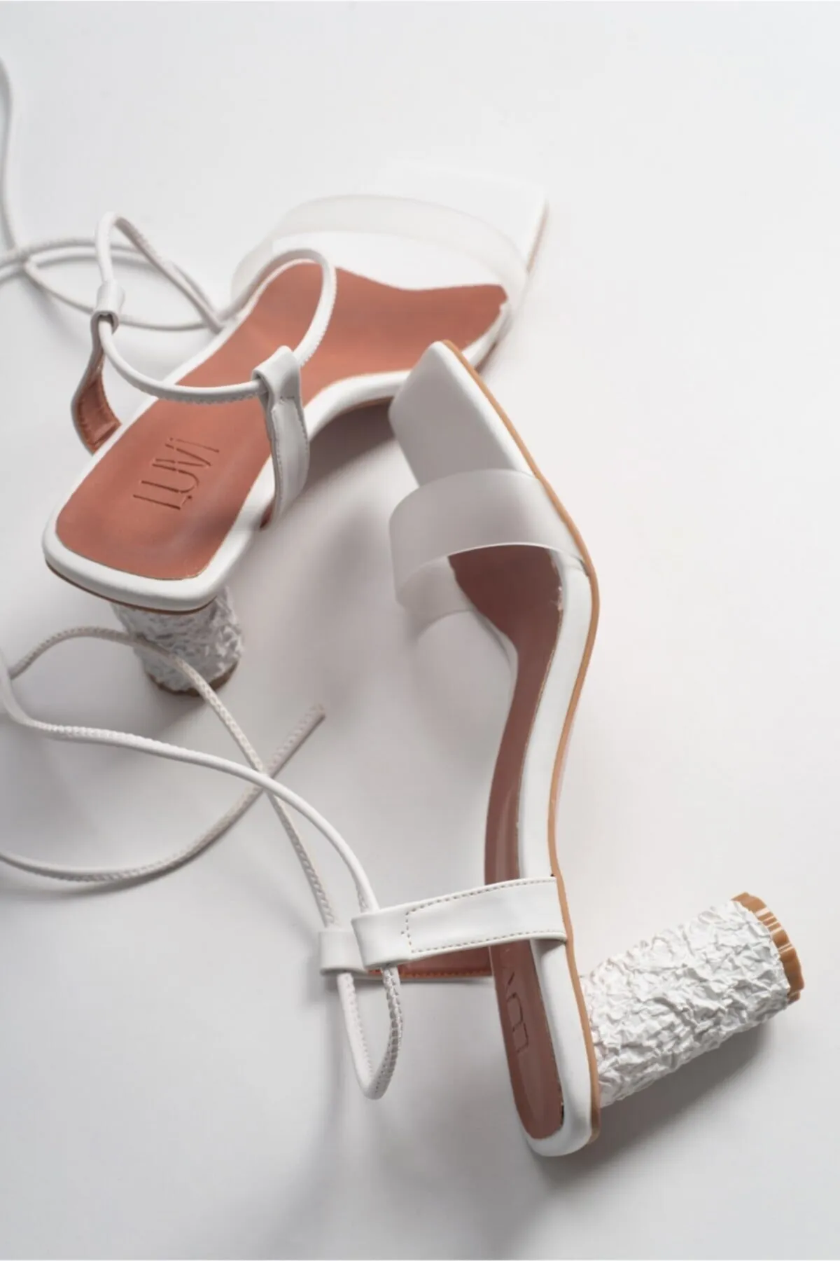 LuviShoes  Weiße High-Heel-Sandalen für Damen