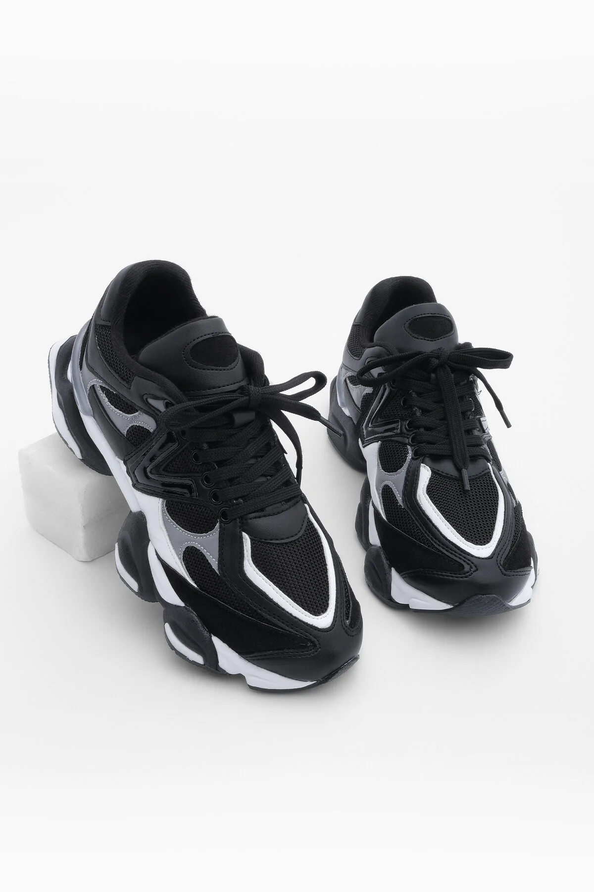 Marjin  Sneaker - Schwarz - Flacher Absatz