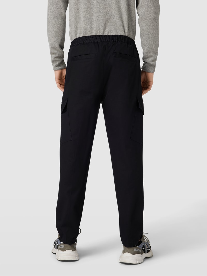 Stoffhose mit elastischem Bund Modell 'RAAMEO' in schwarz