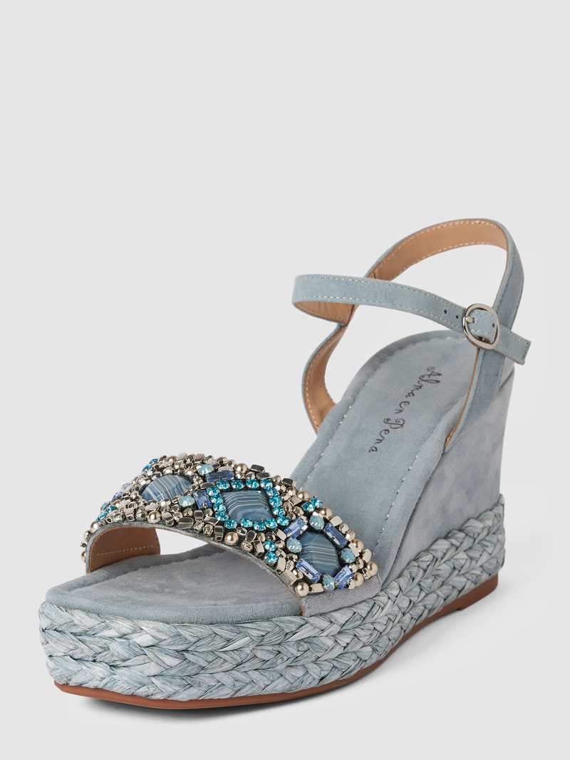Wedges mit Ziersteinbesatz in hellblau