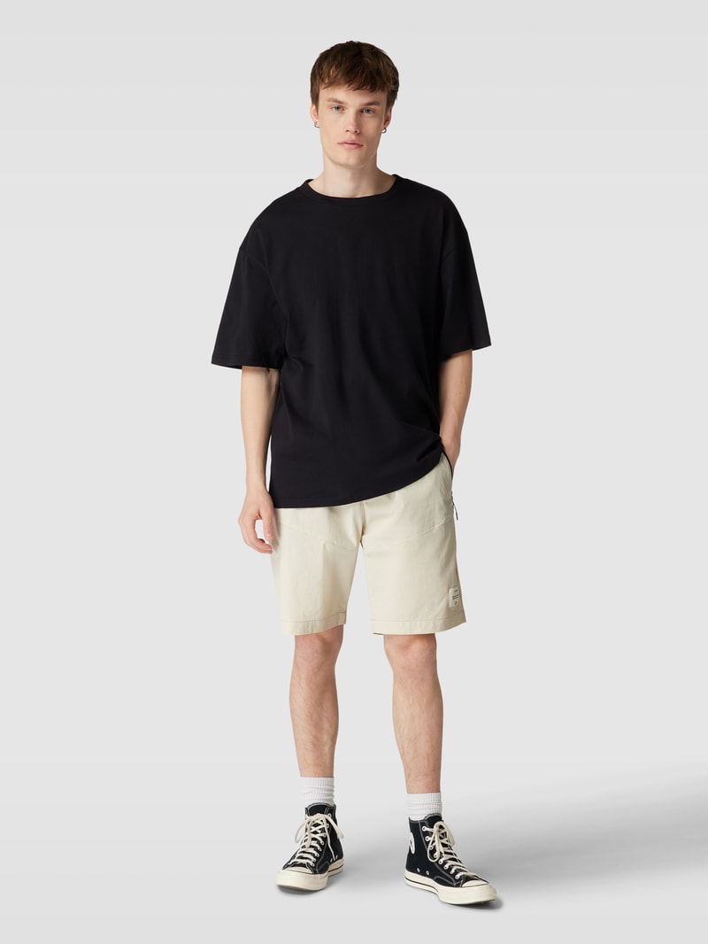 Shorts mit elastischem Bund in offwhite