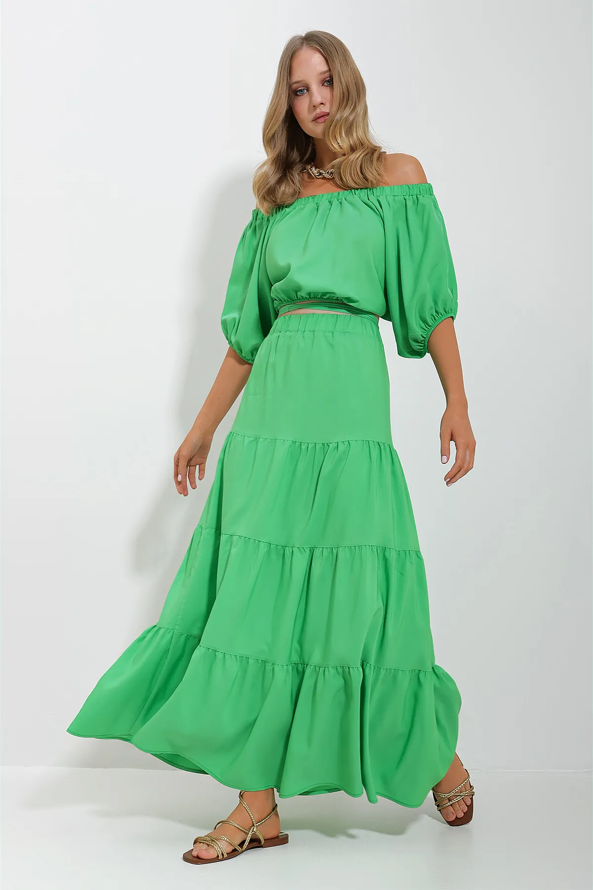 Trend Alaçatı Stili  Grüne kurze Bluse mit Madonna-Kragen und gerafftem, gefüttertem Rock aus Popeline für Damen ALC-X11649