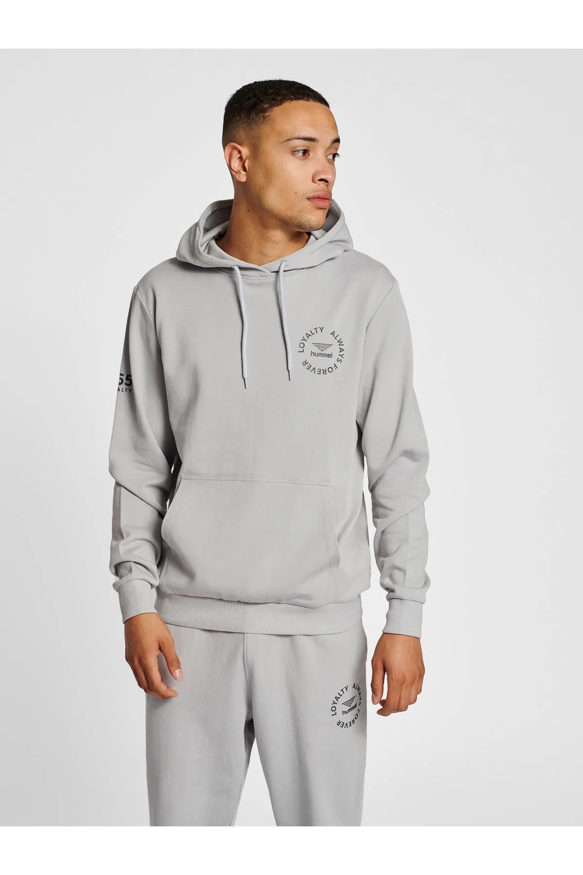 hummel  Sweatshirt - Grau - Regular Fit