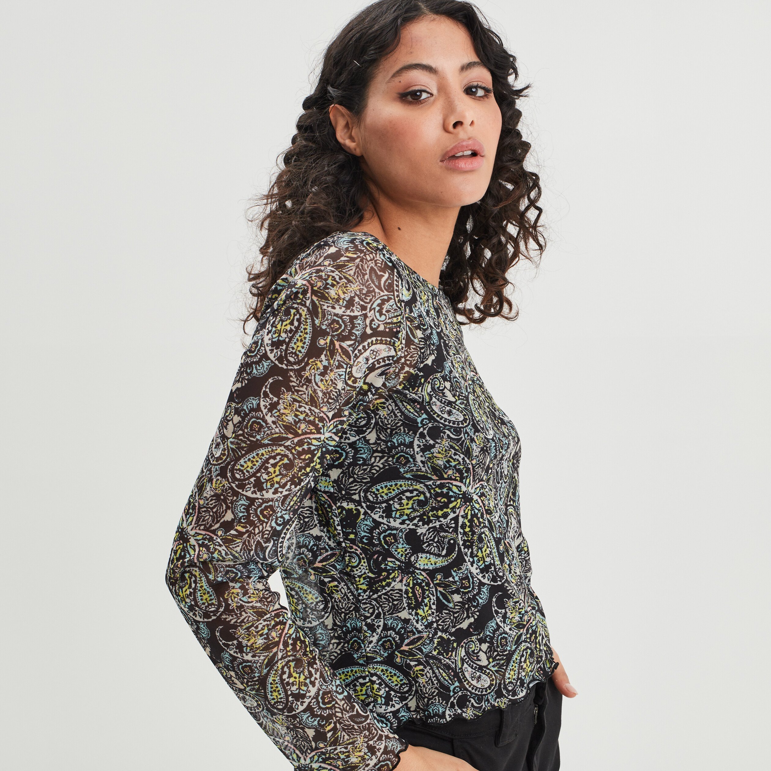 T-shirt manches longues mesh noir femme | La Halle