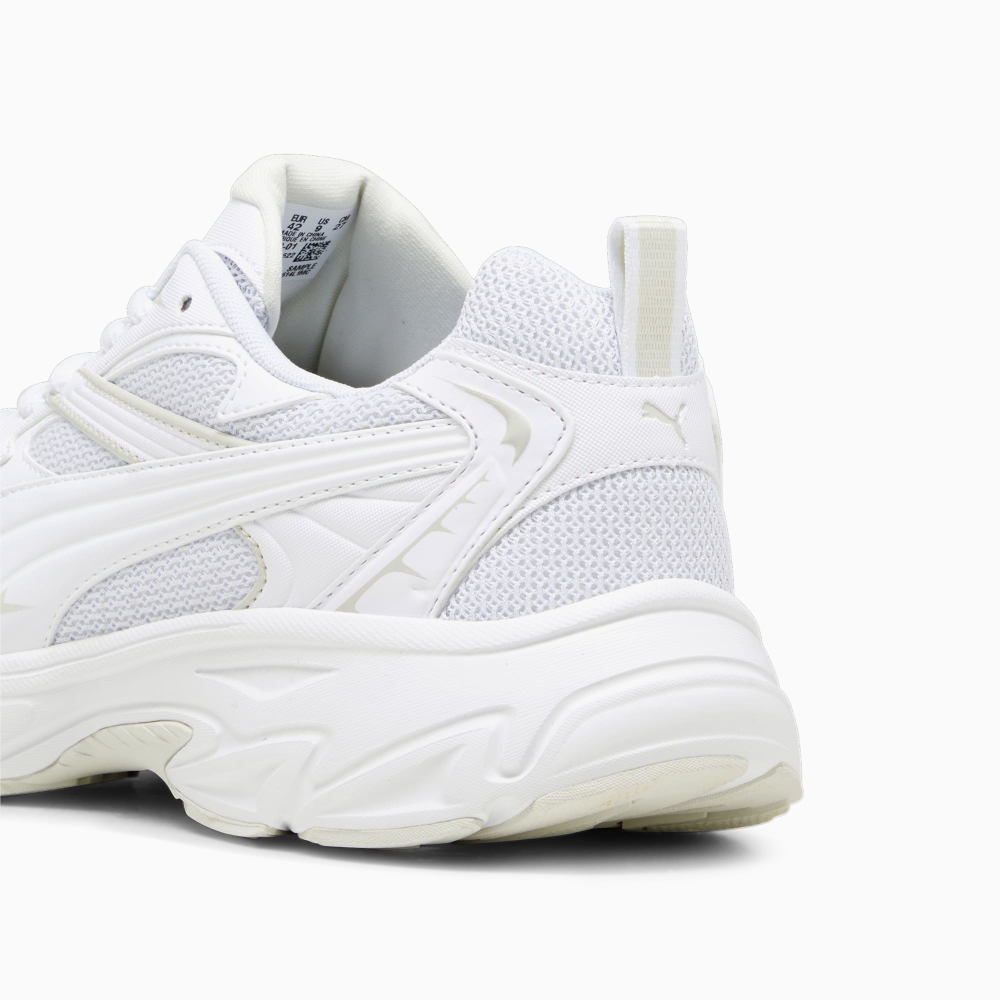 PUMA Morphic Base 392982 01 / weiss