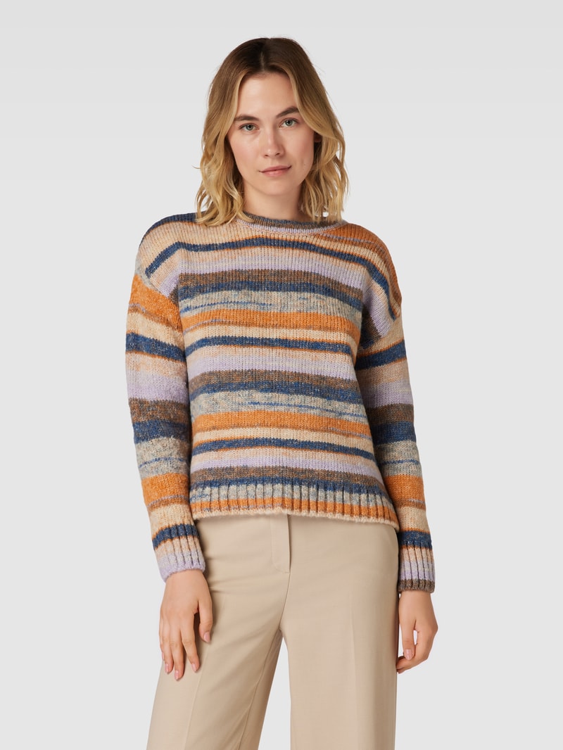Strickpullover mit Streifenmuster und überschnittenen Schultern in offwhite