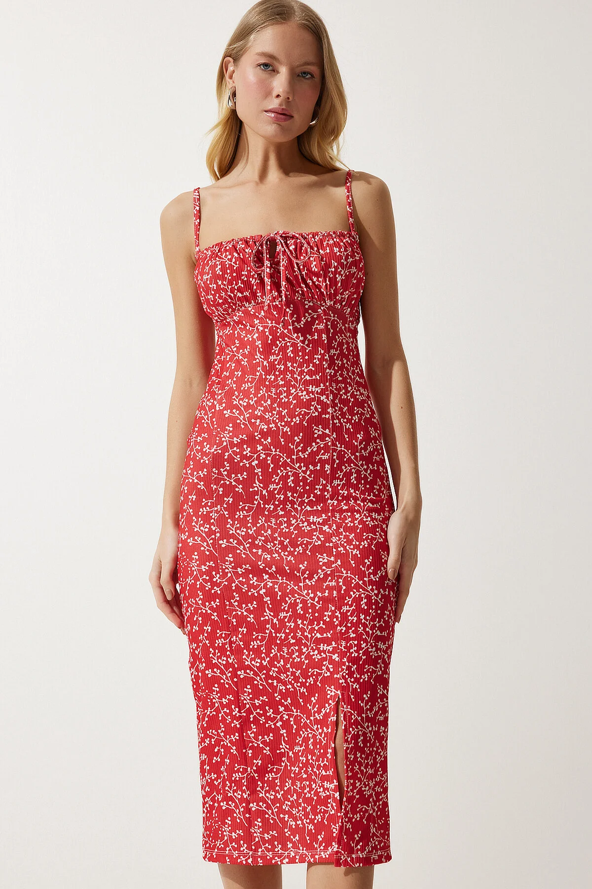 Happiness İstanbul  Damen-Sommerstrickkleid mit Schlitz in Rot und Weiß CI00029