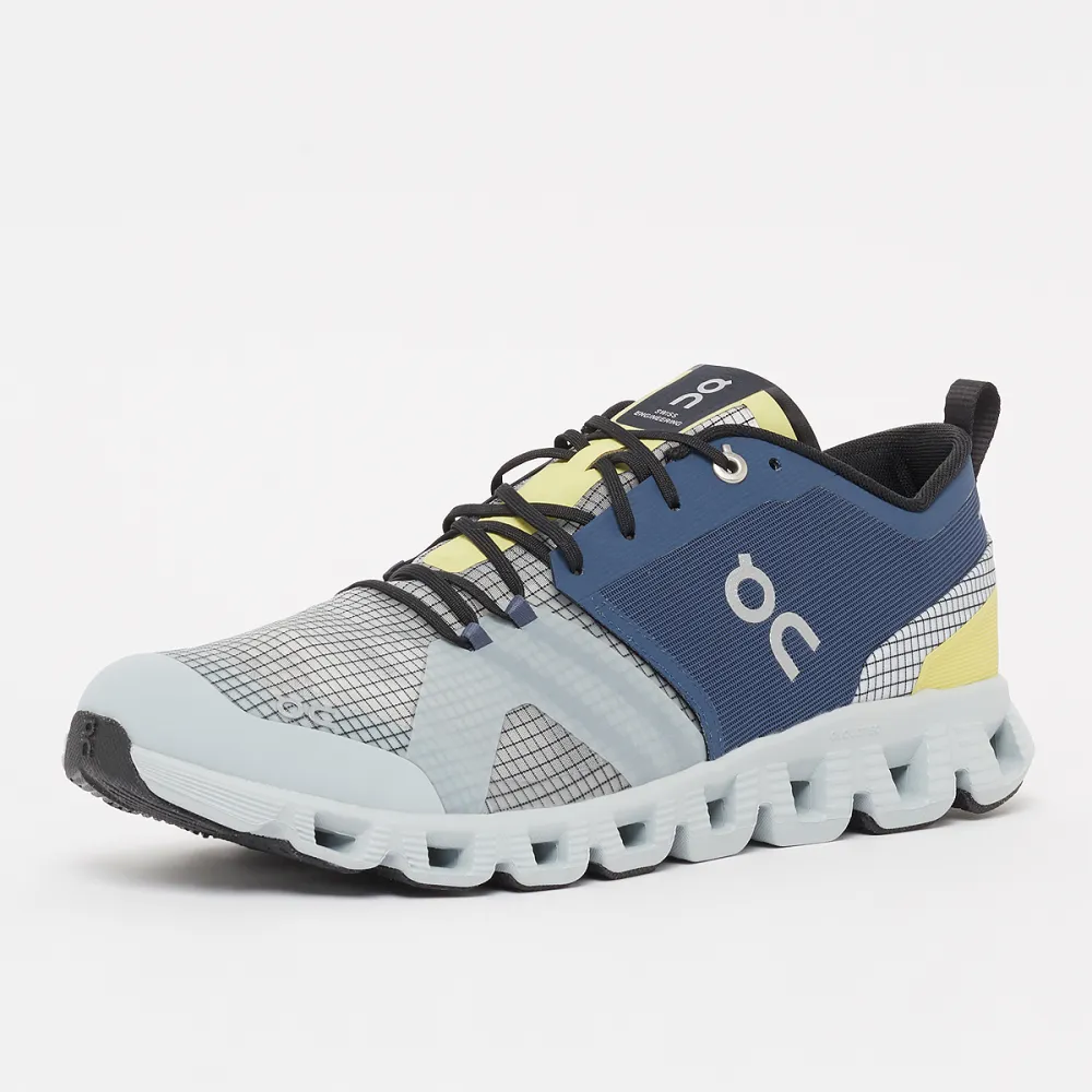 ON Cloud X Shift 38.98943 / weiss