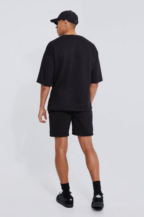 Oversize B Baseball Poloshirt und Shorts