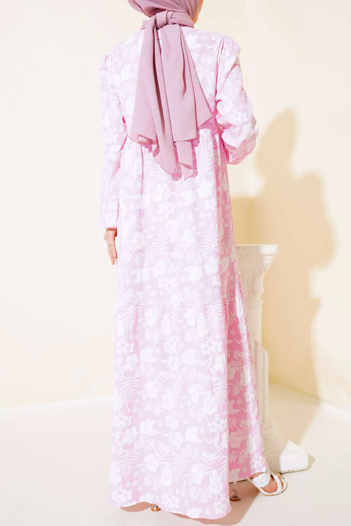 MODAQU  Kleid aus Gummi mit Blumenärmeln - Pink