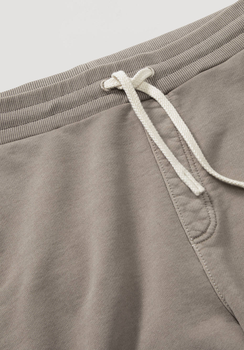 Sweatshorts mineralgefärbt aus reiner Bio-Baumwolle