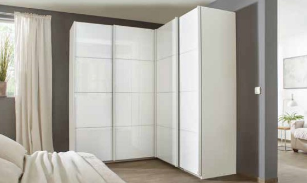 Rauch Schwebetüren-Eckschrank Quadra Alpinweiß