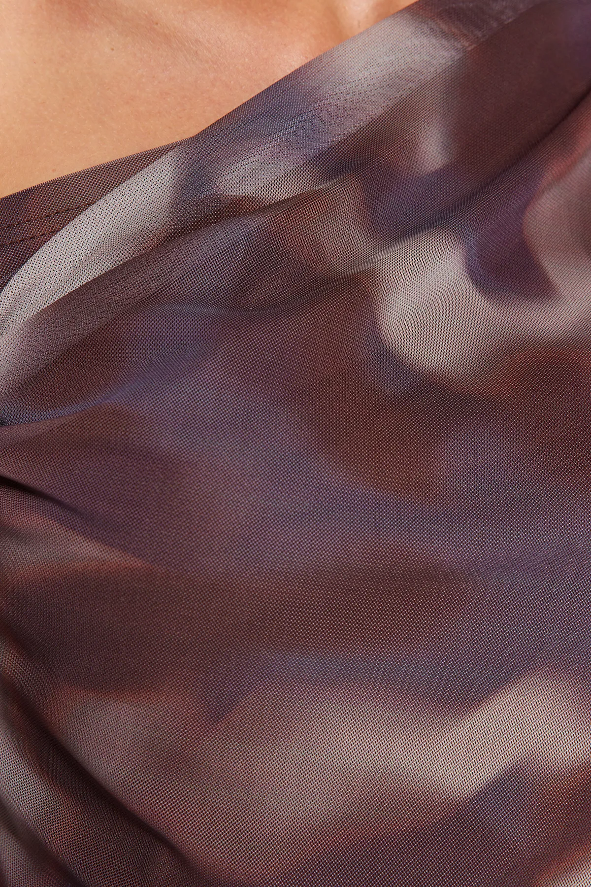 Trendyol Collection  Braune, mit Tüll gefütterte Strickbluse mit asymmetrischem Kragen TWOAW24BZ00051