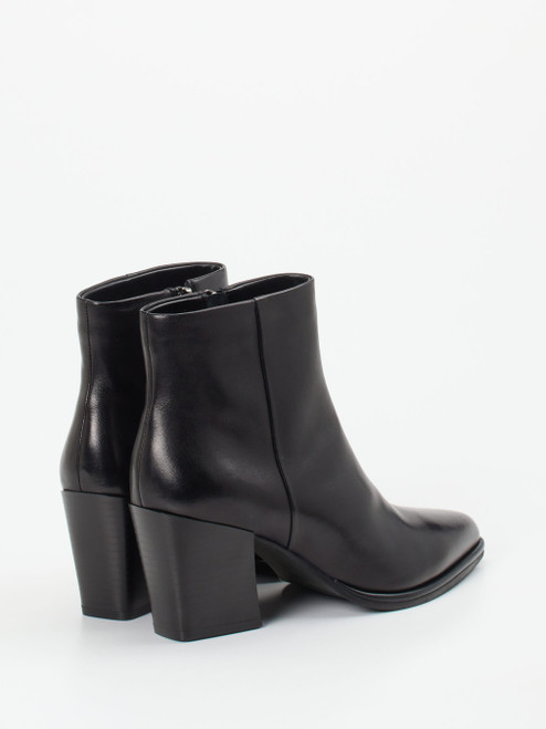 Stiefelette-17390090176 Regarde Le Ciel