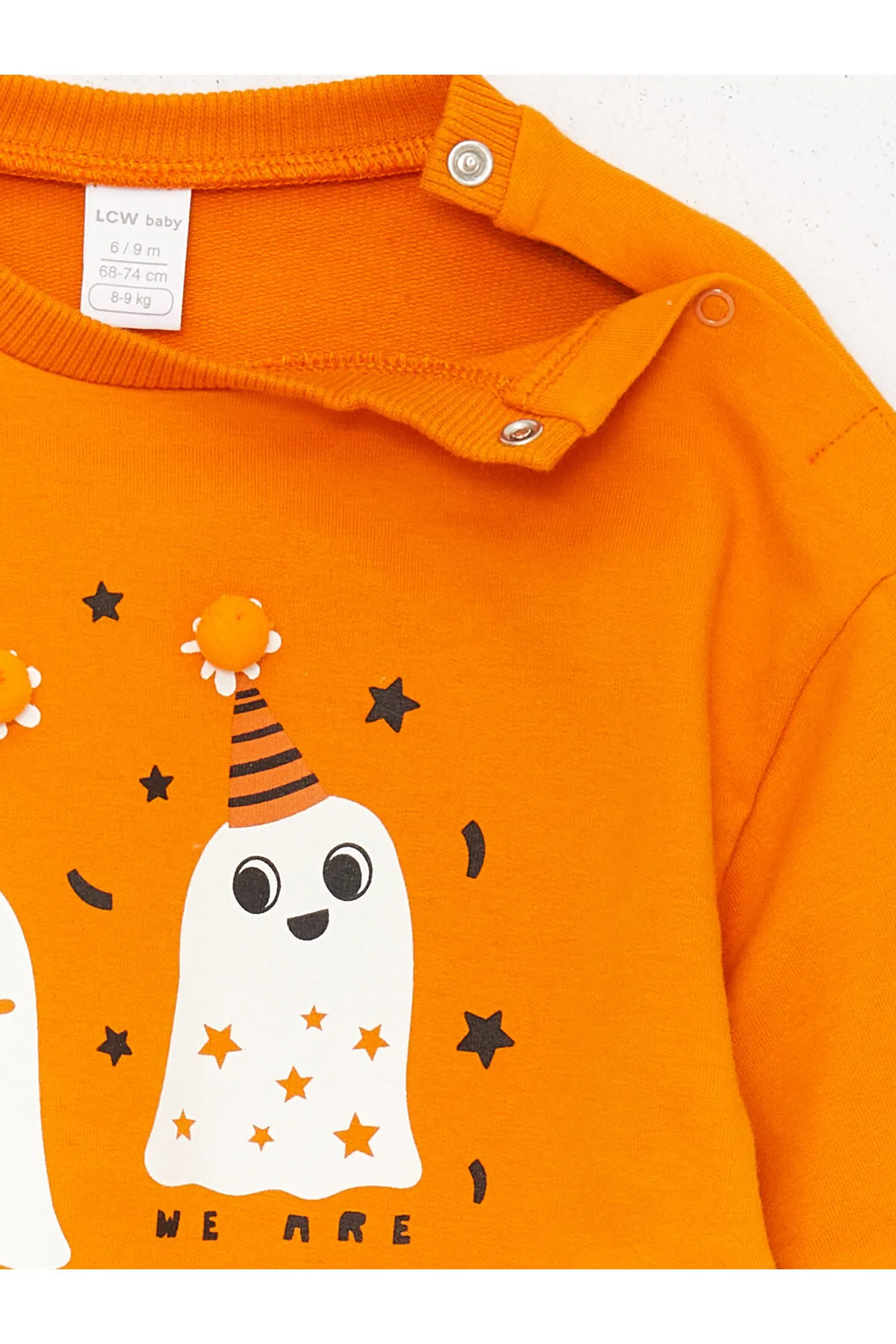LC Waikiki  2-teiliges Set aus bedrucktem Langarm-Sweatshirt und Jogginghose für Babys mit Rundhalsausschnitt