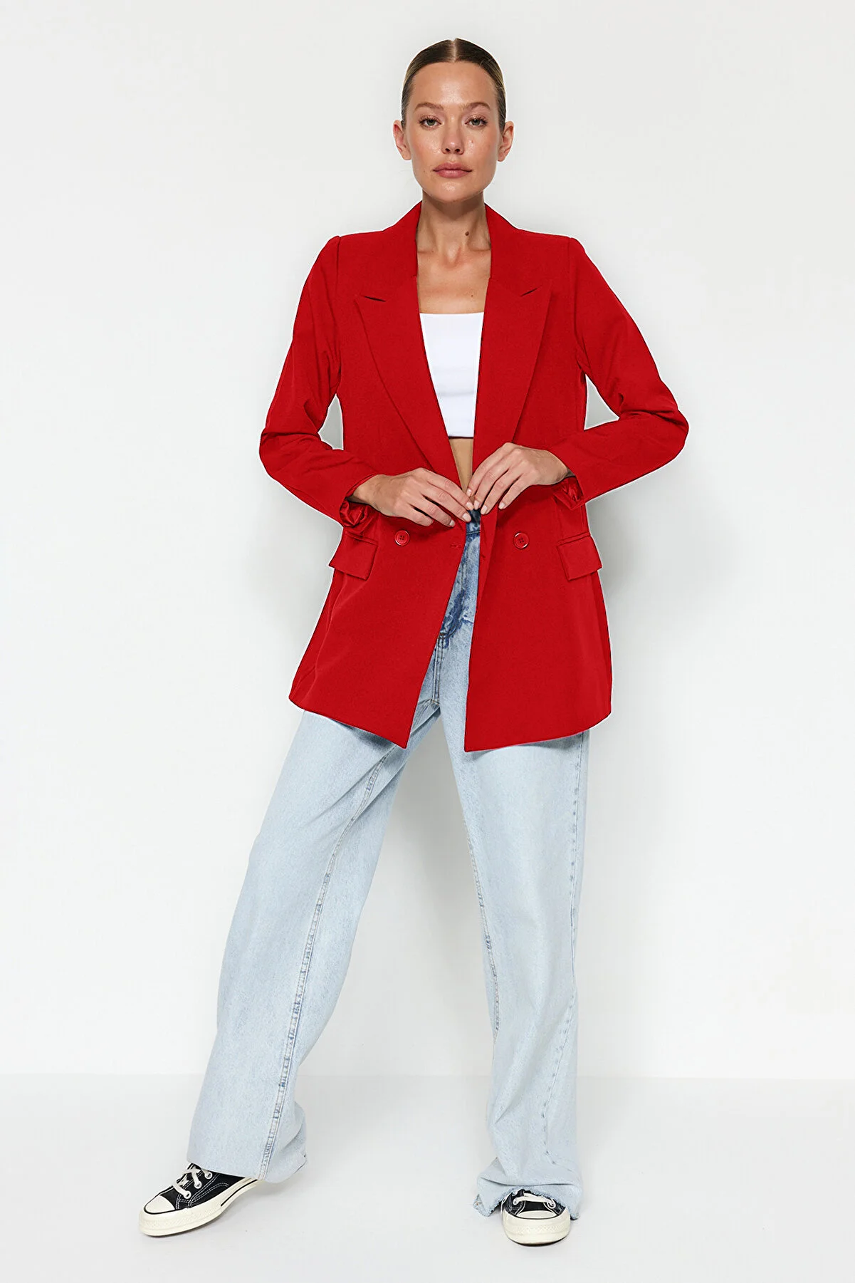 Trendyol Collection  Roter, normal gefütterter, zweireihiger, gewebter Blazer mit Verschluss TWOSS20CE0059