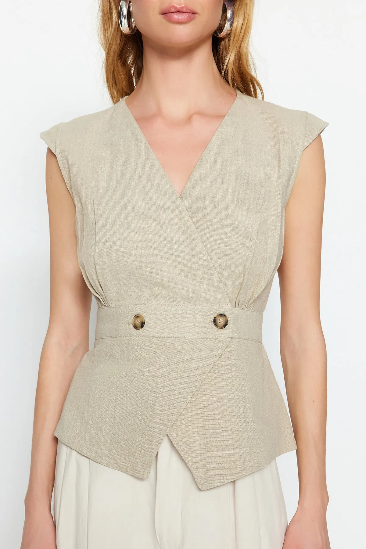 Trendyol Collection  Graue, zweireihige, gewebte Bluse mit gewebten Knochenknöpfen und detaillierten Details TWOSS20BZ0707
