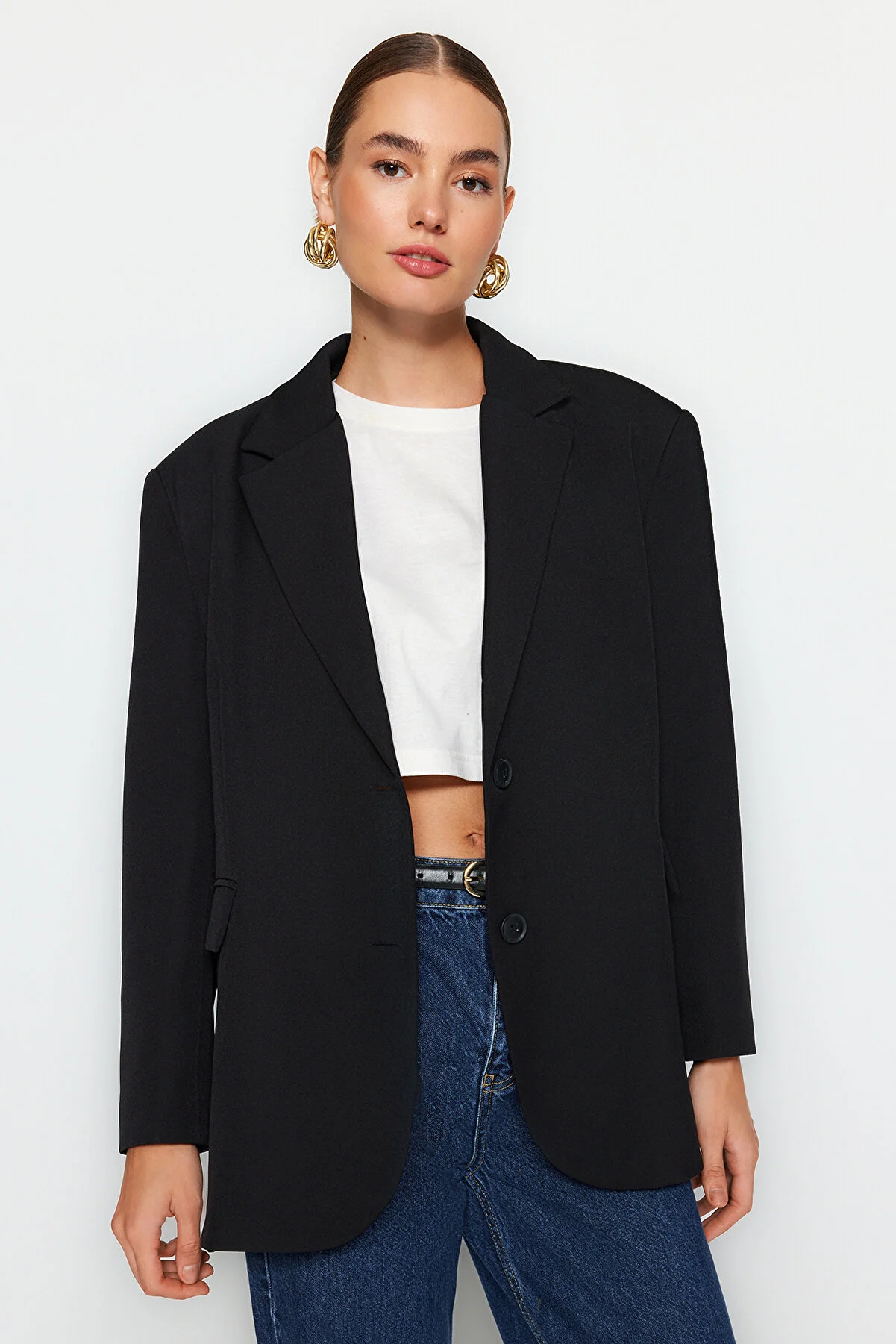 Trendyol Collection  Schwarzer gewebter Blazer in Übergröße TWOAW24BC00107