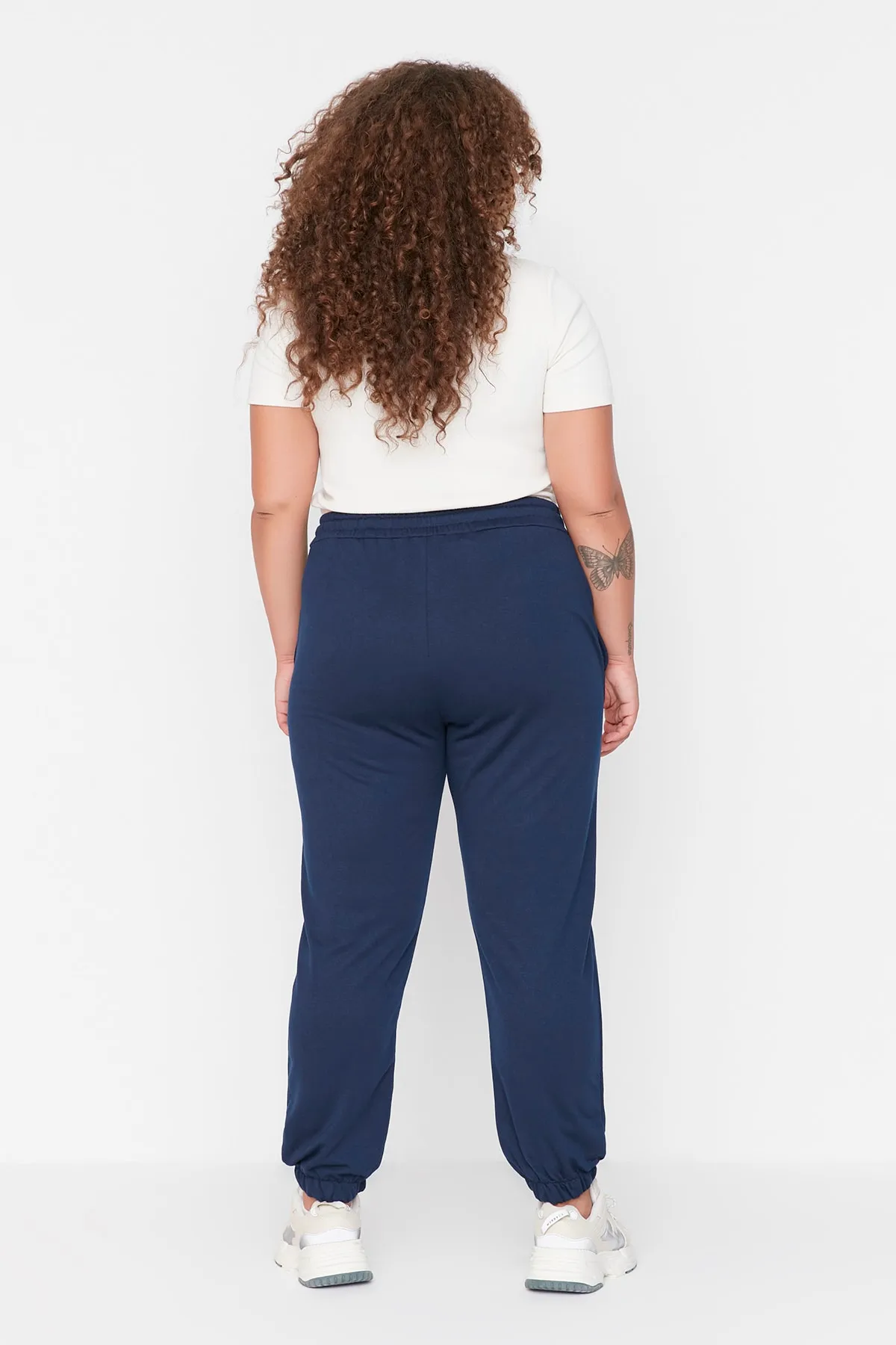 Trendyol Curve  Große Größen in Sweathose - Dunkelblau - Relaxed