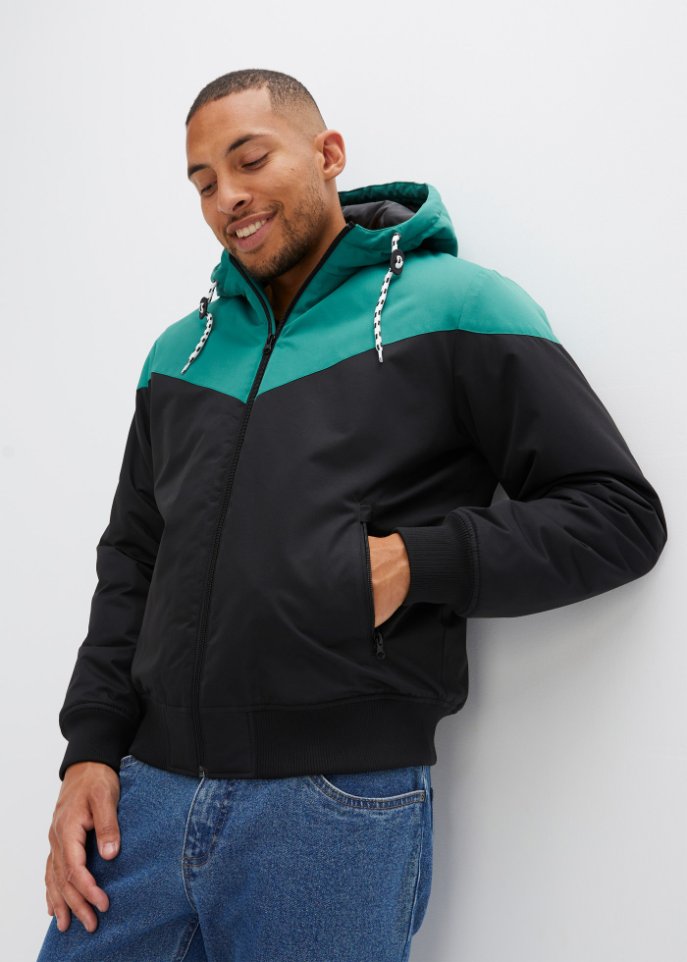 Winterjacke mit Kapuze