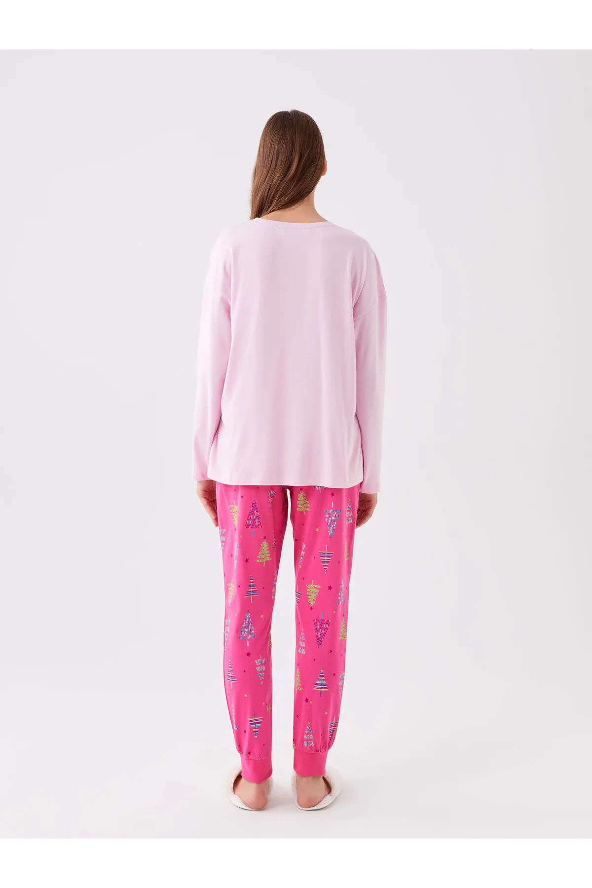LC Waikiki  Bedrucktes Langarm-Damenpyjama-Set mit Rundhalsausschnitt