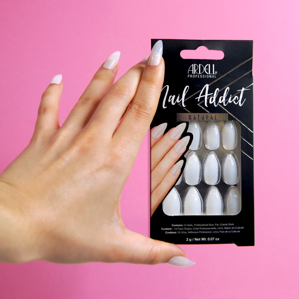 Ardell Nail Addict Natural Stilleto Faux-ongles prêt à poser Ardell avec accessoires