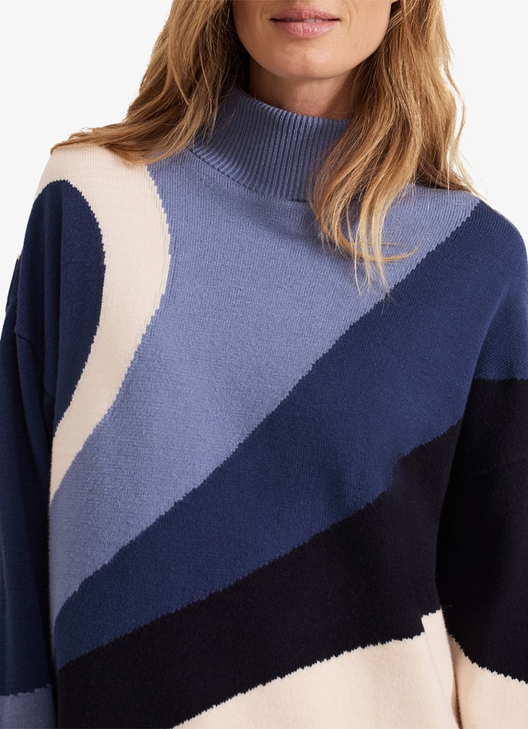 Pulover Phase Eight Sabrina, tricotat fin, cu blocuri de culoare.