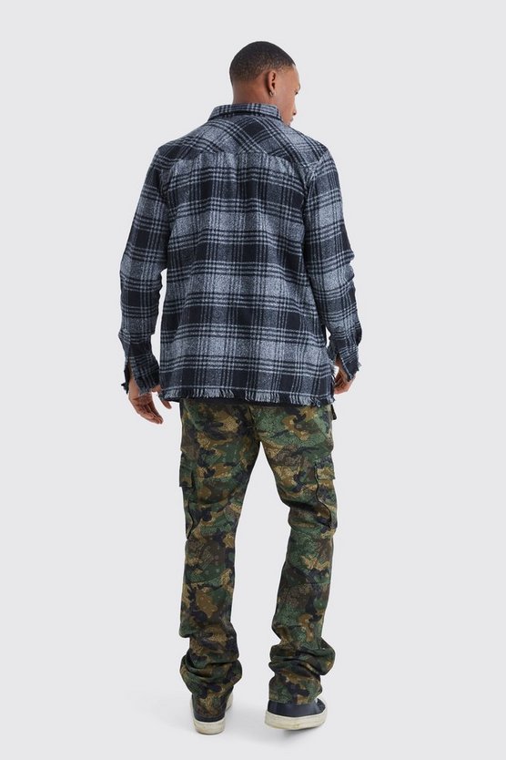 Slim-Fit Camouflage Cargo-Hose mit Bandana-Print