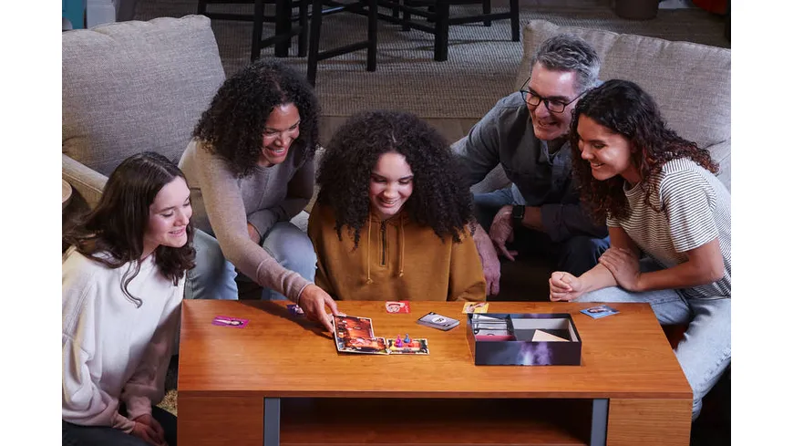 Hasbro Gaming - Cluedo Verrat in der Villa