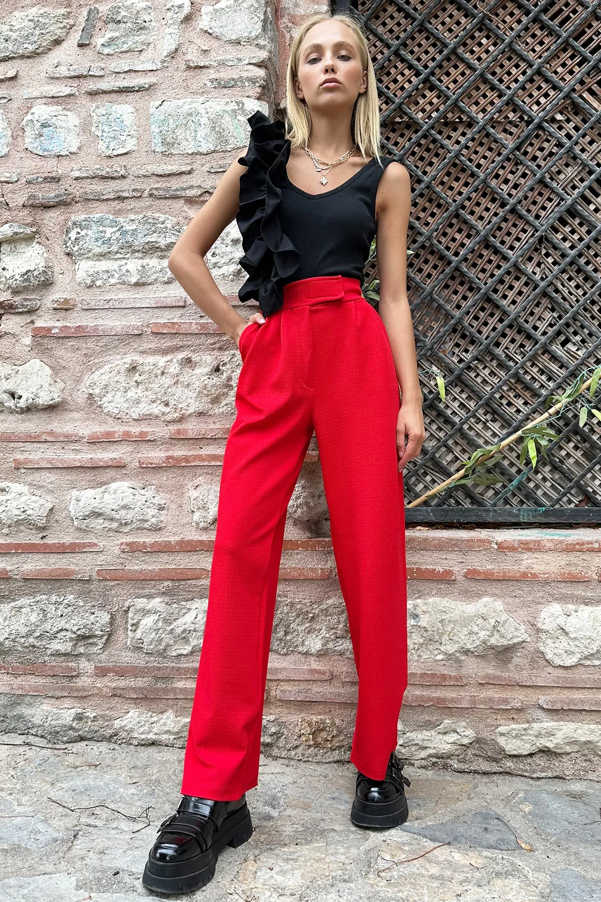 Trend Alaçatı Stili  Rote Damen-Palazzo-Hose mit hoher Taille und plissiertem Druckknopfverschluss und doppelter Tasche ALC-X10753