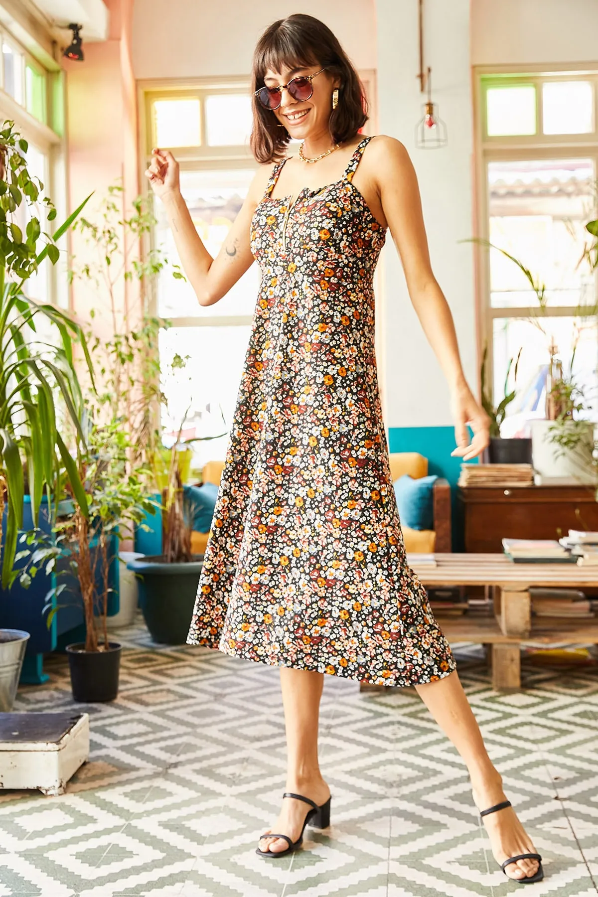 Olalook  Mehrfarbiges, gemustertes Damenkleid mit Reißverschluss ELB-19000615