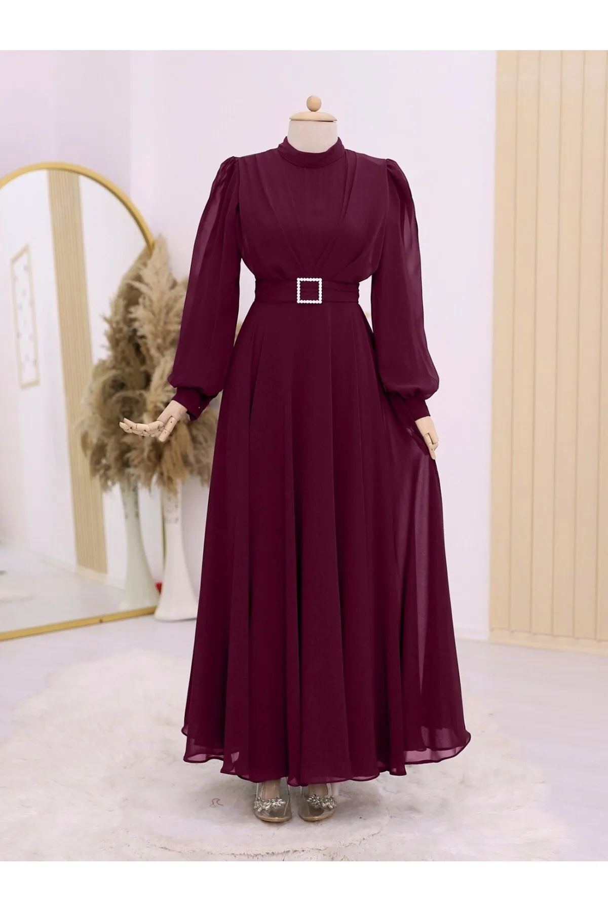 Modamorfo  Hijab-Kleid mit Falten vorne und Steingürtel